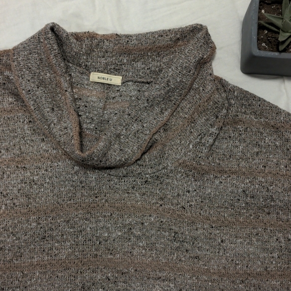 Cowl dolman sweater - Picture 2 of 3